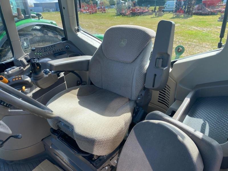 Traktor vrste John Deere 6110M, Gebrauchtmaschine v LE PONT CHRETIEN (Slika 11)