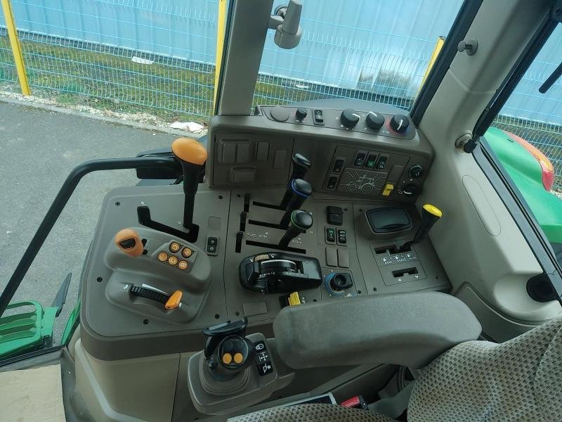 Traktor typu John Deere 6110M, Gebrauchtmaschine v LE PONT CHRETIEN (Obrázek 6)