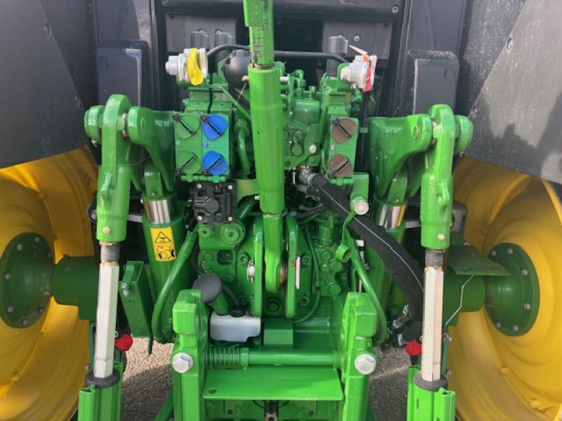 Traktor del tipo John Deere 6110M, Gebrauchtmaschine en MONTIGNY LE ROI (Imagen 8)