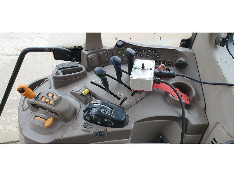 Traktor typu John Deere 6110M, Gebrauchtmaschine w VOUZIERS (Zdjęcie 6)