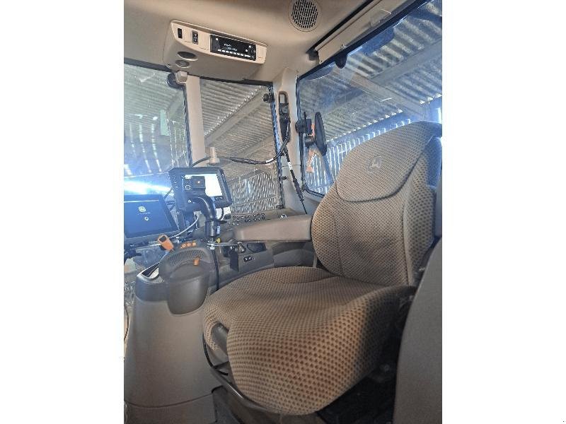 Traktor typu John Deere 6110M, Gebrauchtmaschine w SAINT GENEST D'AMBIERE (Zdjęcie 10)