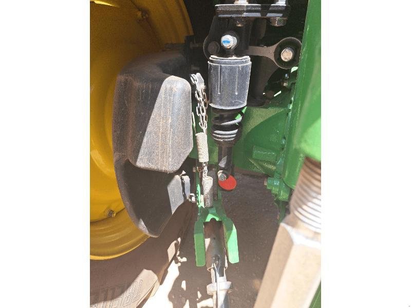 Traktor typu John Deere 6110M, Gebrauchtmaschine w SAINT GENEST D'AMBIERE (Zdjęcie 9)