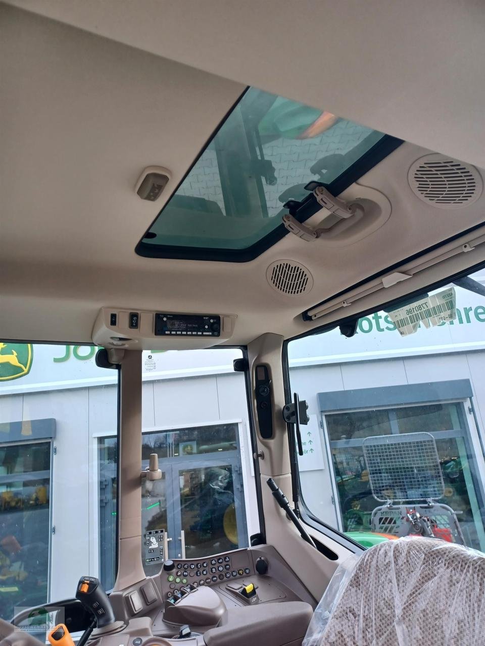 Traktor des Typs John Deere 6110M, Neumaschine in Teichröda (Bild 12)