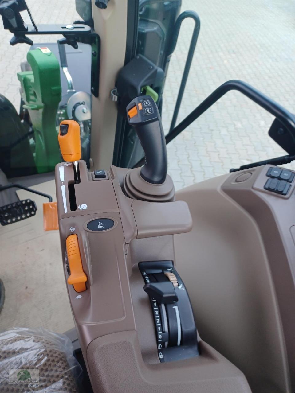 Traktor des Typs John Deere 6110M, Neumaschine in Teichröda (Bild 15)