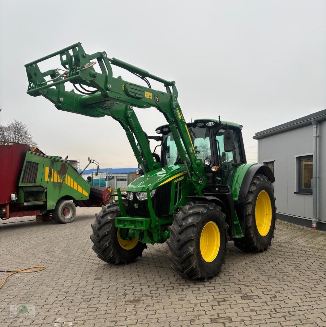 Traktor del tipo John Deere 6110M, Neumaschine en Münchberg (Imagen 1)