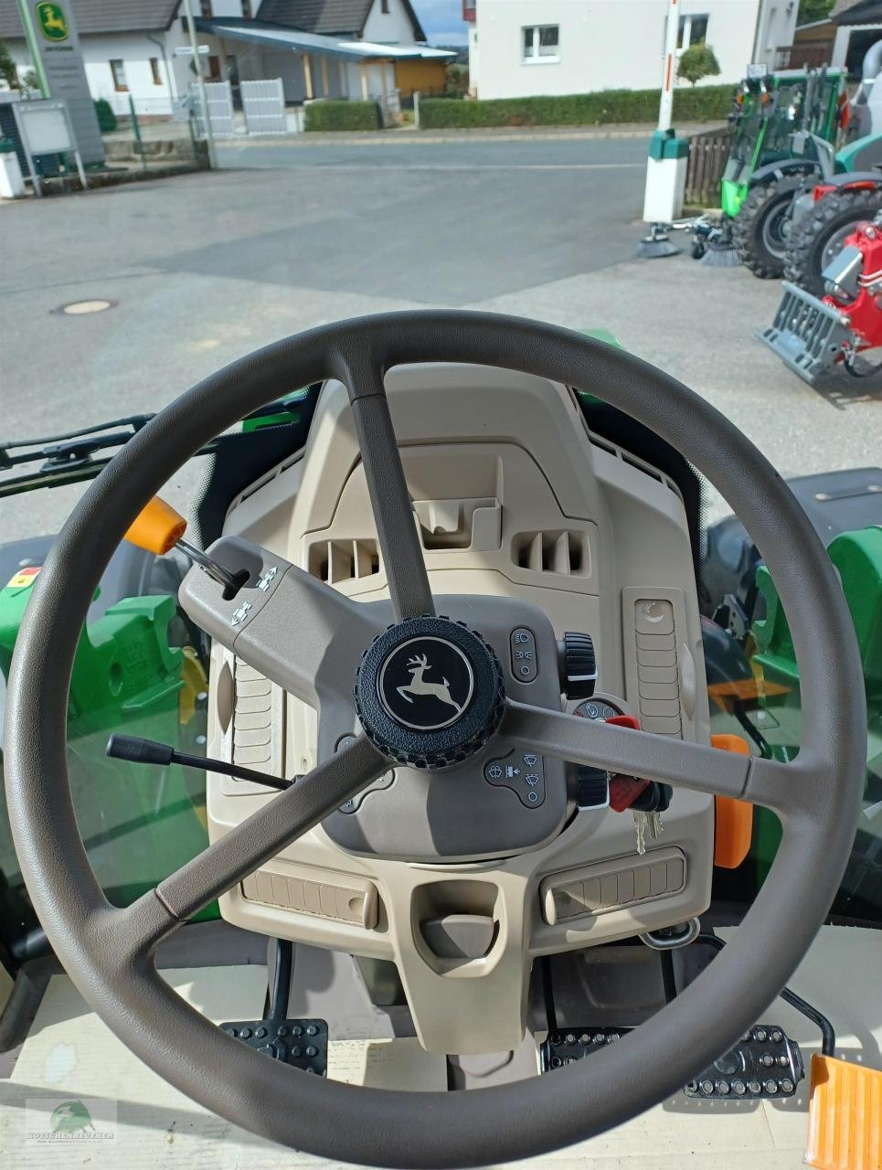 Traktor Türe ait John Deere 6110M, Neumaschine içinde Steinwiesen (resim 9)