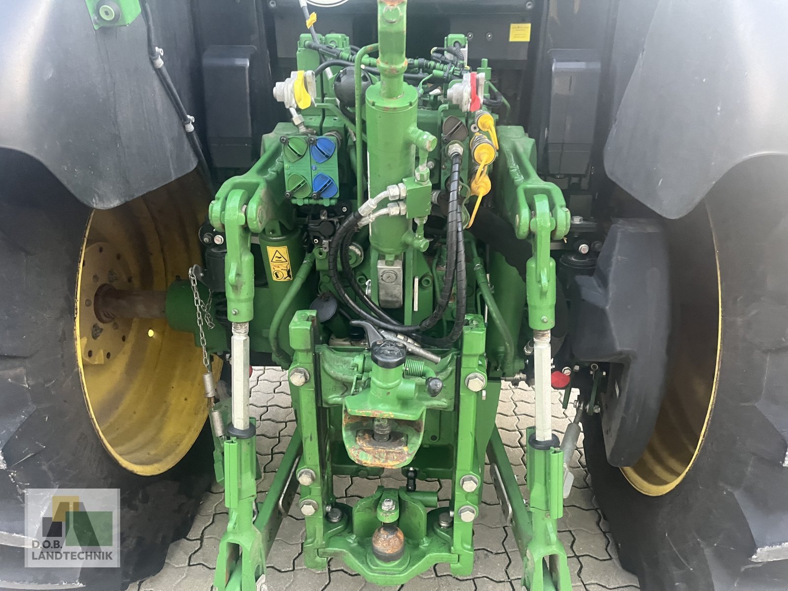 Traktor des Typs John Deere 6110M, Gebrauchtmaschine in Regensburg (Bild 5)