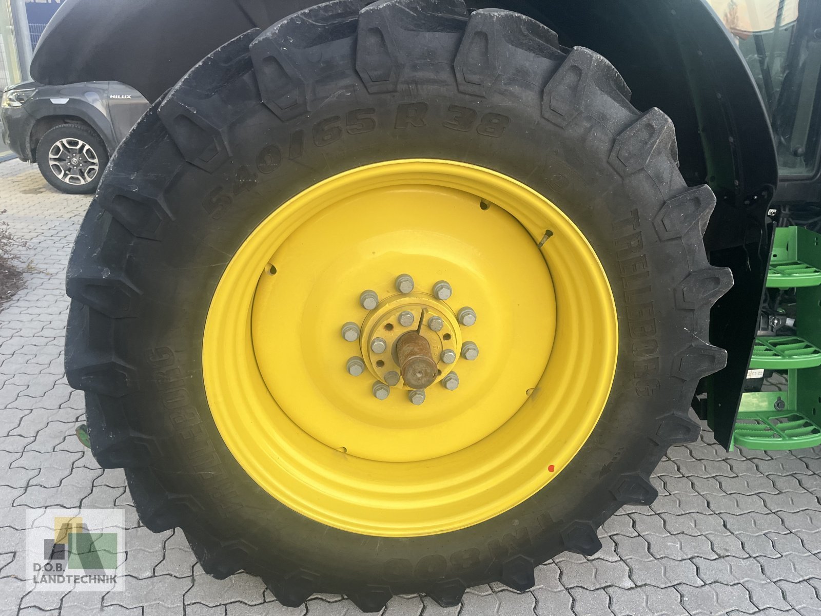 Traktor des Typs John Deere 6110M, Gebrauchtmaschine in Regensburg (Bild 9)