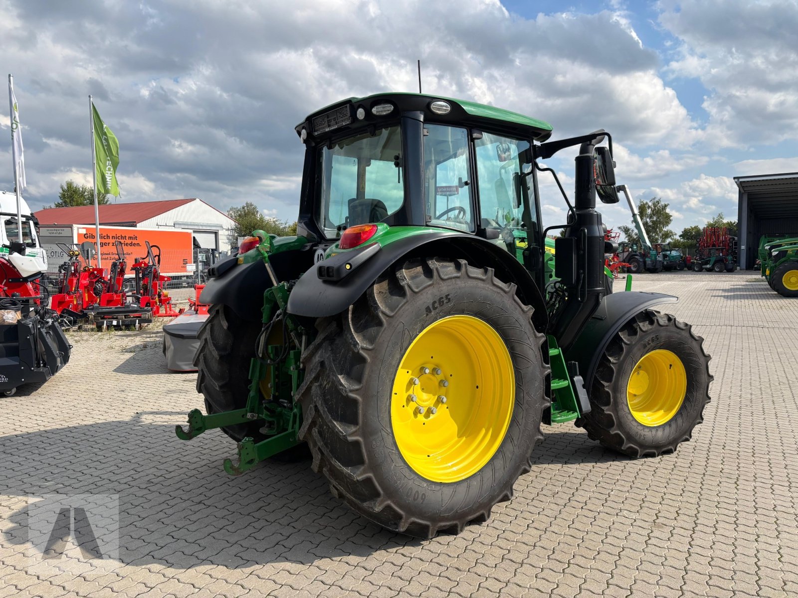 Traktor typu John Deere 6110M, Gebrauchtmaschine v Langweid am Lech (Obrázek 3)