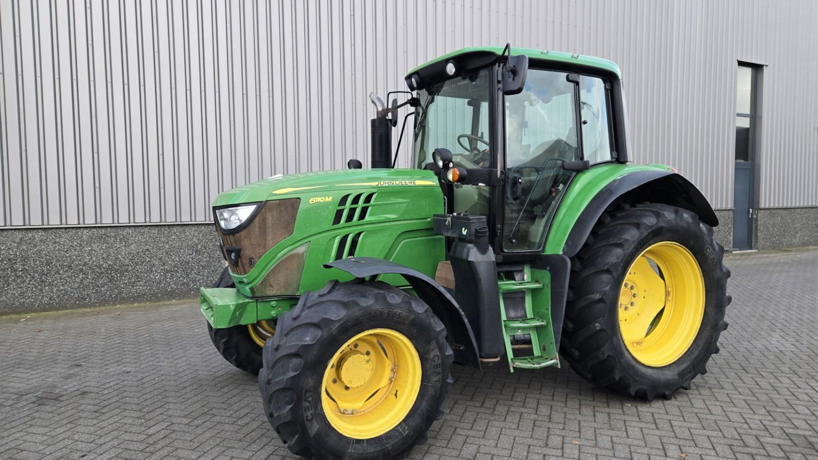 Traktor типа John Deere 6110M, Gebrauchtmaschine в Deurne (Фотография 1)