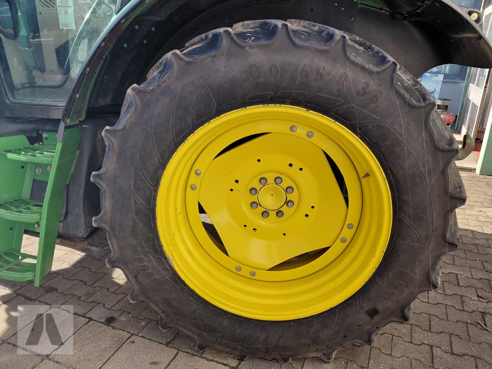 Traktor Türe ait John Deere 6110R 6110 R AutoQuad, Gebrauchtmaschine içinde Regensburg (resim 9)