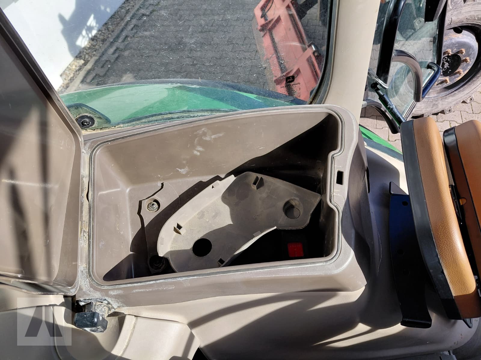 Traktor Türe ait John Deere 6110R 6110 R AutoQuad, Gebrauchtmaschine içinde Regensburg (resim 12)