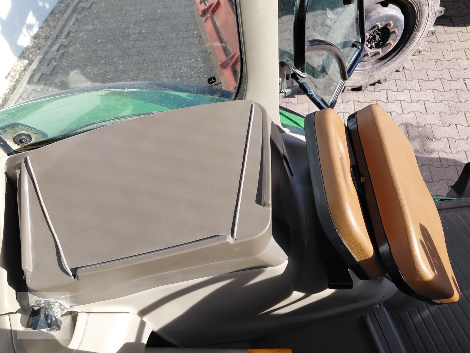 Traktor Türe ait John Deere 6110R 6110 R AutoQuad, Gebrauchtmaschine içinde Regensburg (resim 14)