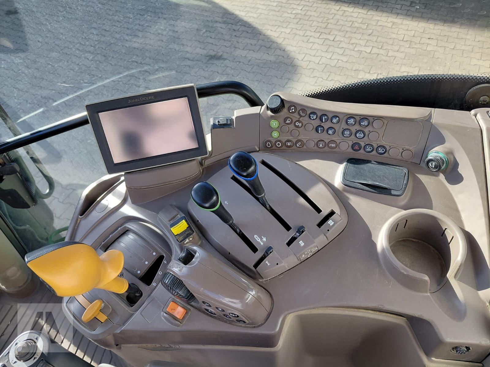 Traktor Türe ait John Deere 6110R 6110 R AutoQuad, Gebrauchtmaschine içinde Regensburg (resim 17)