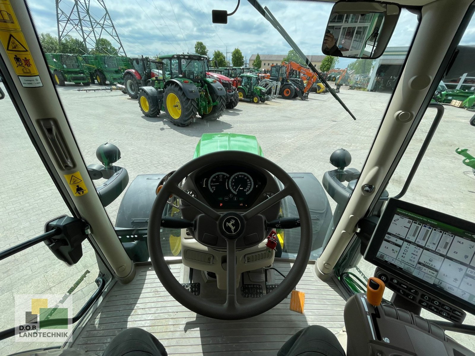 Traktor des Typs John Deere 6110R 6110 R, Gebrauchtmaschine in Regensburg (Bild 8)