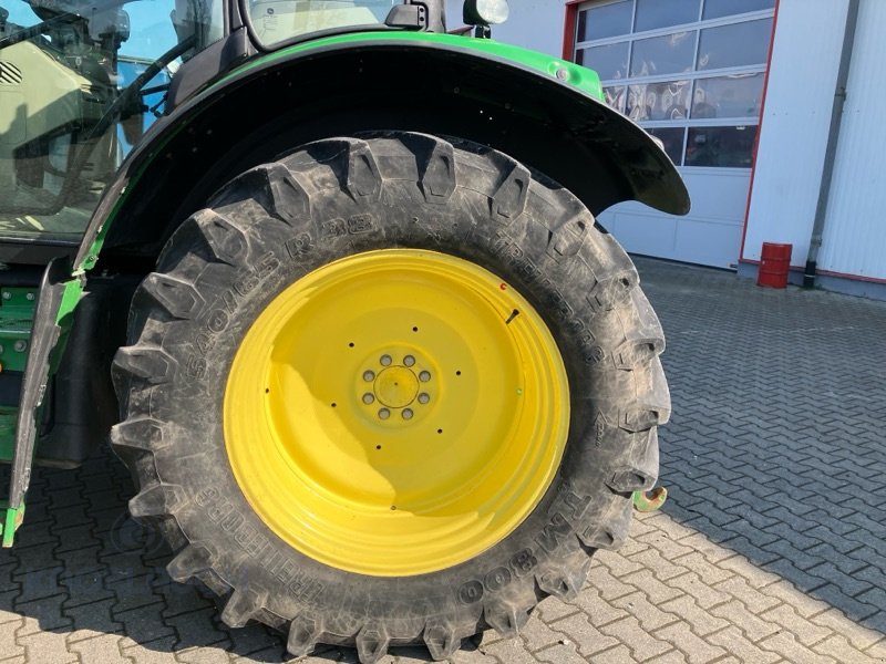Traktor Türe ait John Deere 6110R, Gebrauchtmaschine içinde Stockach (resim 9)