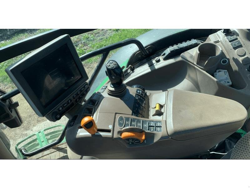 Traktor tip John Deere 6110R, Gebrauchtmaschine in SAINT GENEST D'AMBIERE (Poză 6)