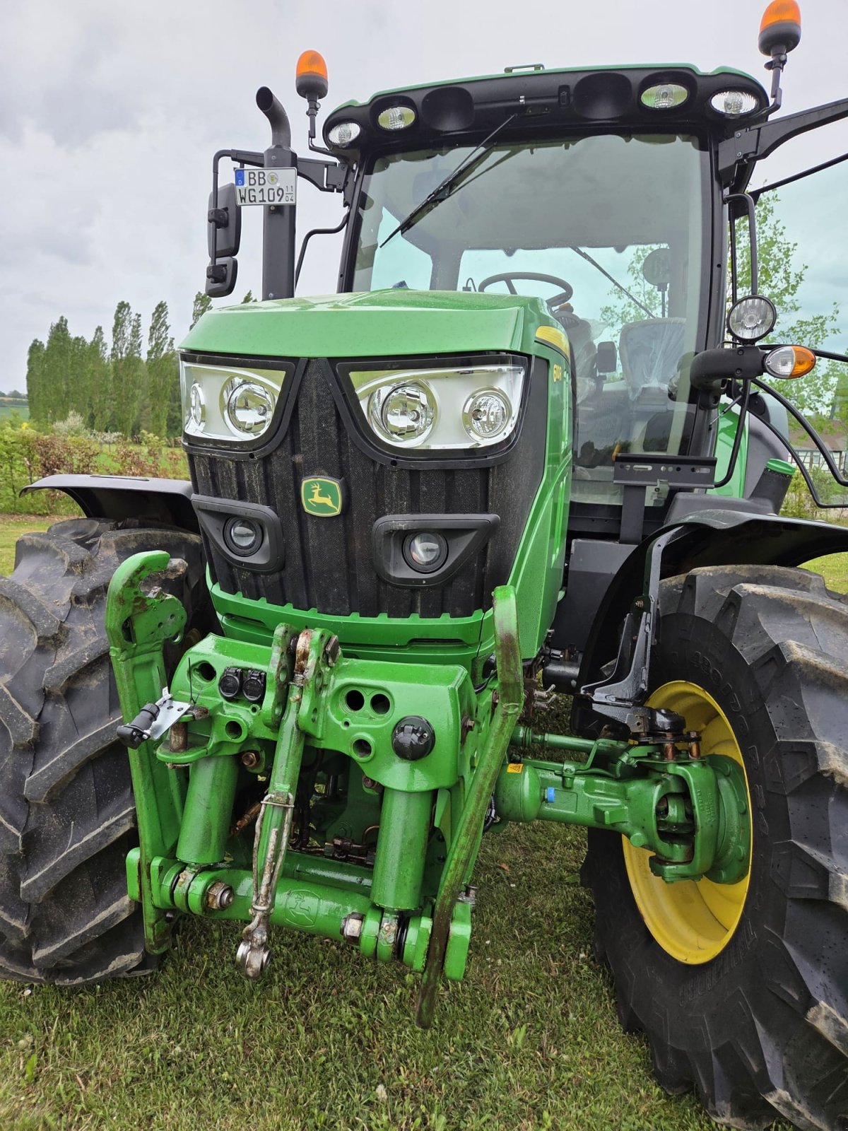 Traktor типа John Deere 6110R, Gebrauchtmaschine в Herrenberg (Фотография 3)