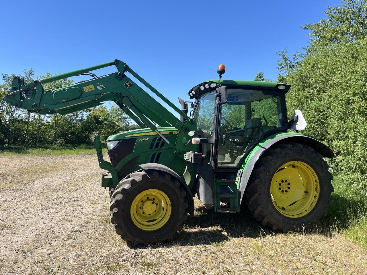Traktor типа John Deere 6115 R, Gebrauchtmaschine в Skjern (Фотография 1)