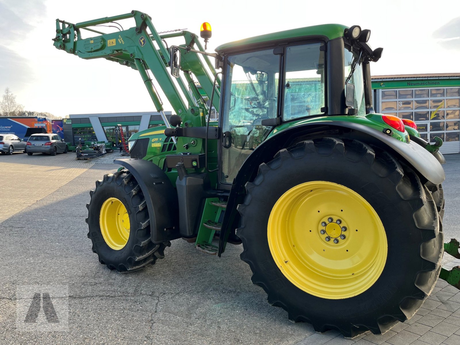 Traktor des Typs John Deere 6115M 6115 M, Gebrauchtmaschine in Lauterhofen (Bild 4)