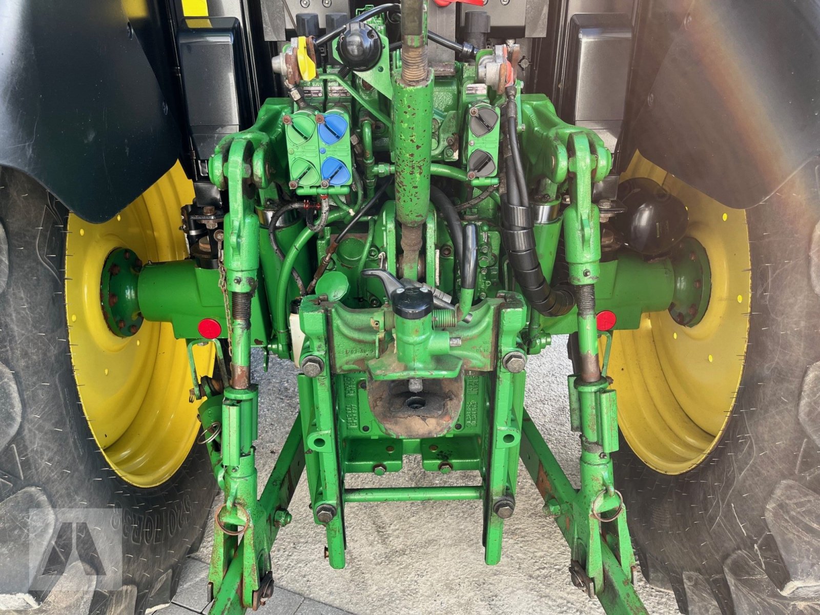 Traktor des Typs John Deere 6115M 6115 M, Gebrauchtmaschine in Lauterhofen (Bild 9)