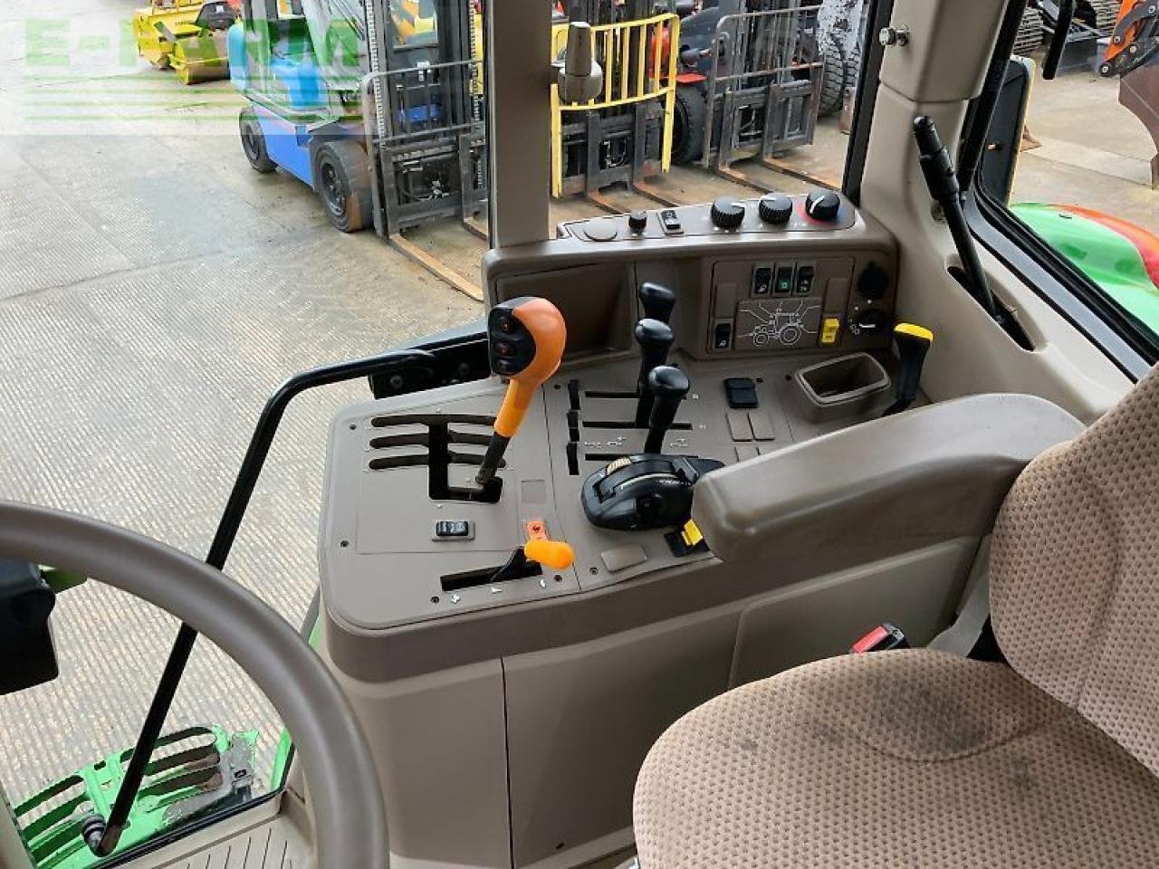 Traktor typu John Deere 6115m tractor (st24903), Gebrauchtmaschine v SHAFTESBURY (Obrázek 16)