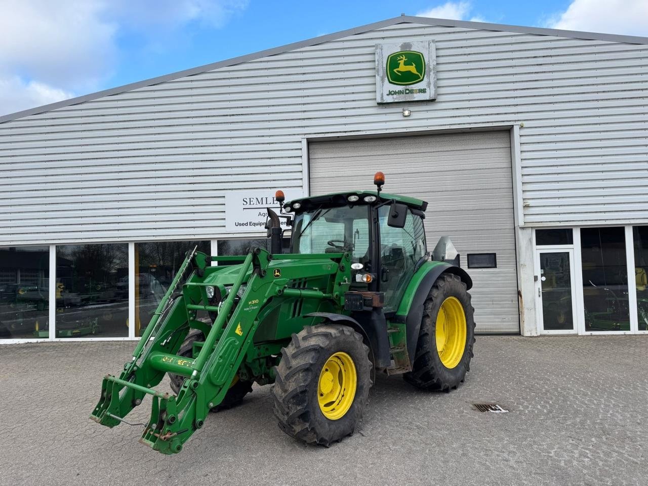 Traktor tipa John Deere 6115R MED FRONTLÆSSER, Gebrauchtmaschine u Trige (Slika 1)