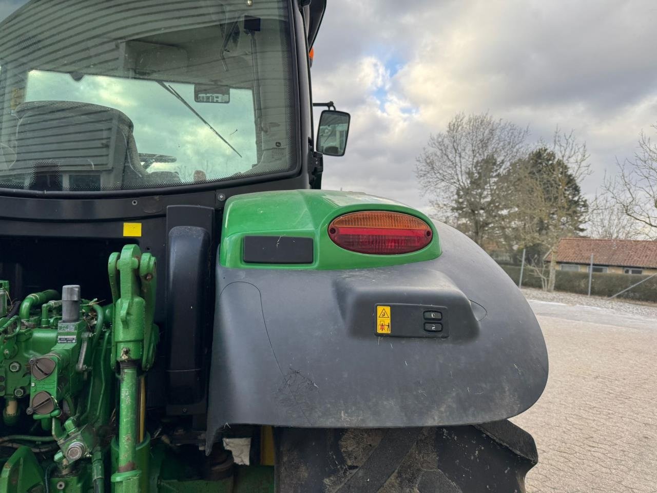 Traktor tipa John Deere 6115R MED FRONTLÆSSER, Gebrauchtmaschine u Trige (Slika 18)