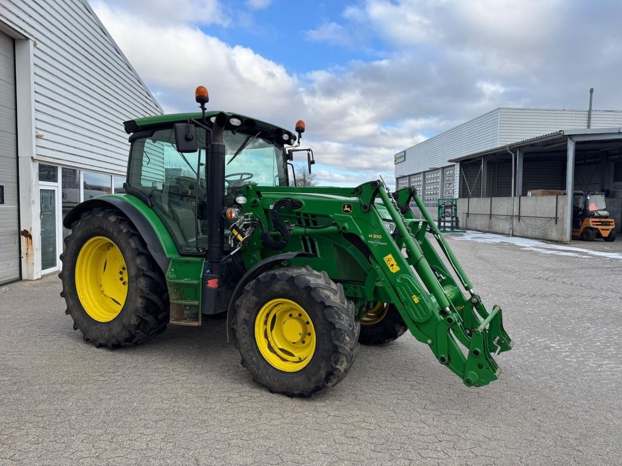 Traktor tipa John Deere 6115R MED FRONTLÆSSER, Gebrauchtmaschine u Trige (Slika 13)
