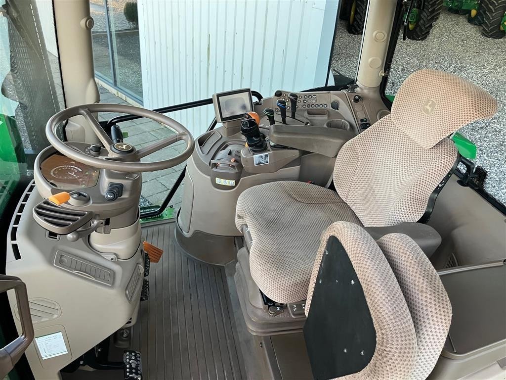 Traktor del tipo John Deere 6115R med John Deere H310 frontlæsser, Gebrauchtmaschine In Thorsø (Immagine 17)