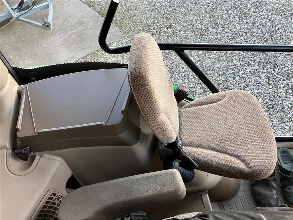 Traktor del tipo John Deere 6115R med John Deere H310 frontlæsser, Gebrauchtmaschine In Thorsø (Immagine 21)