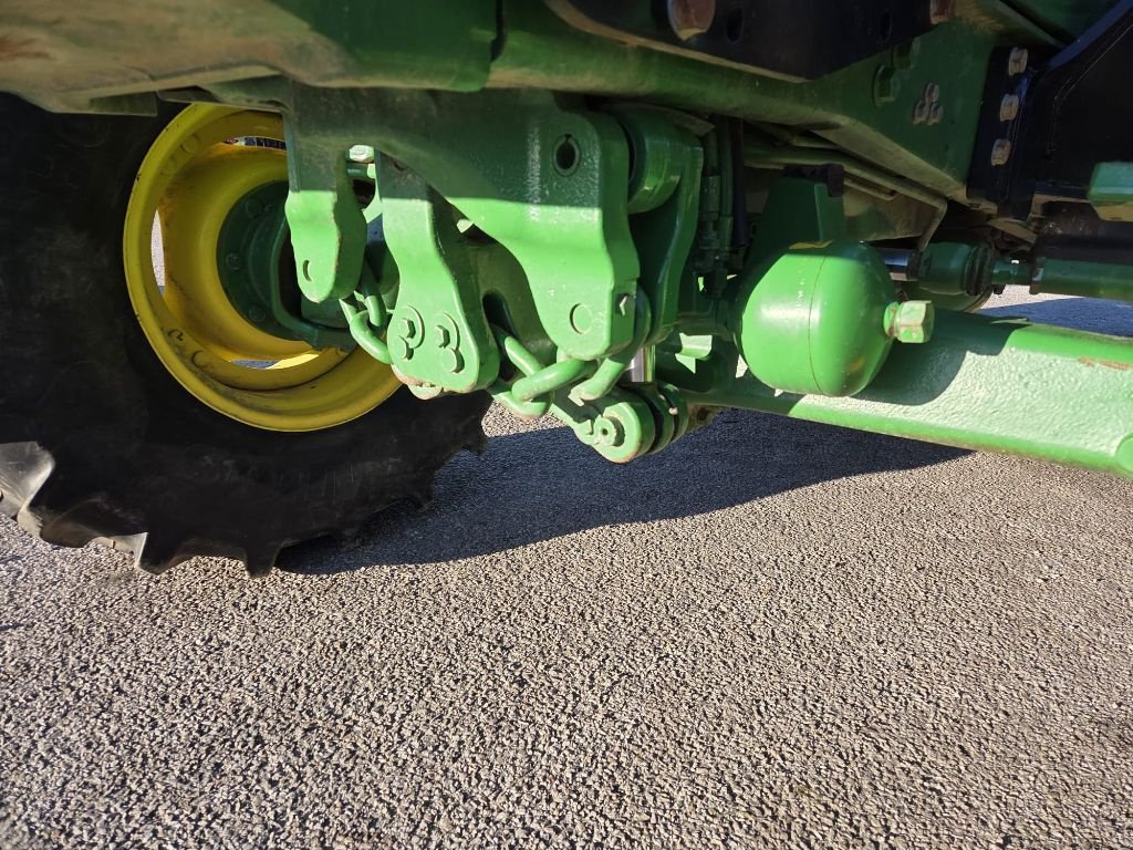 Traktor typu John Deere 6115R, Gebrauchtmaschine w SAINTENY (Zdjęcie 5)