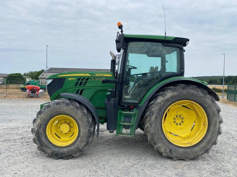 Traktor des Typs John Deere 6115R, Gebrauchtmaschine in LE PONT CHRETIEN (Bild 2)