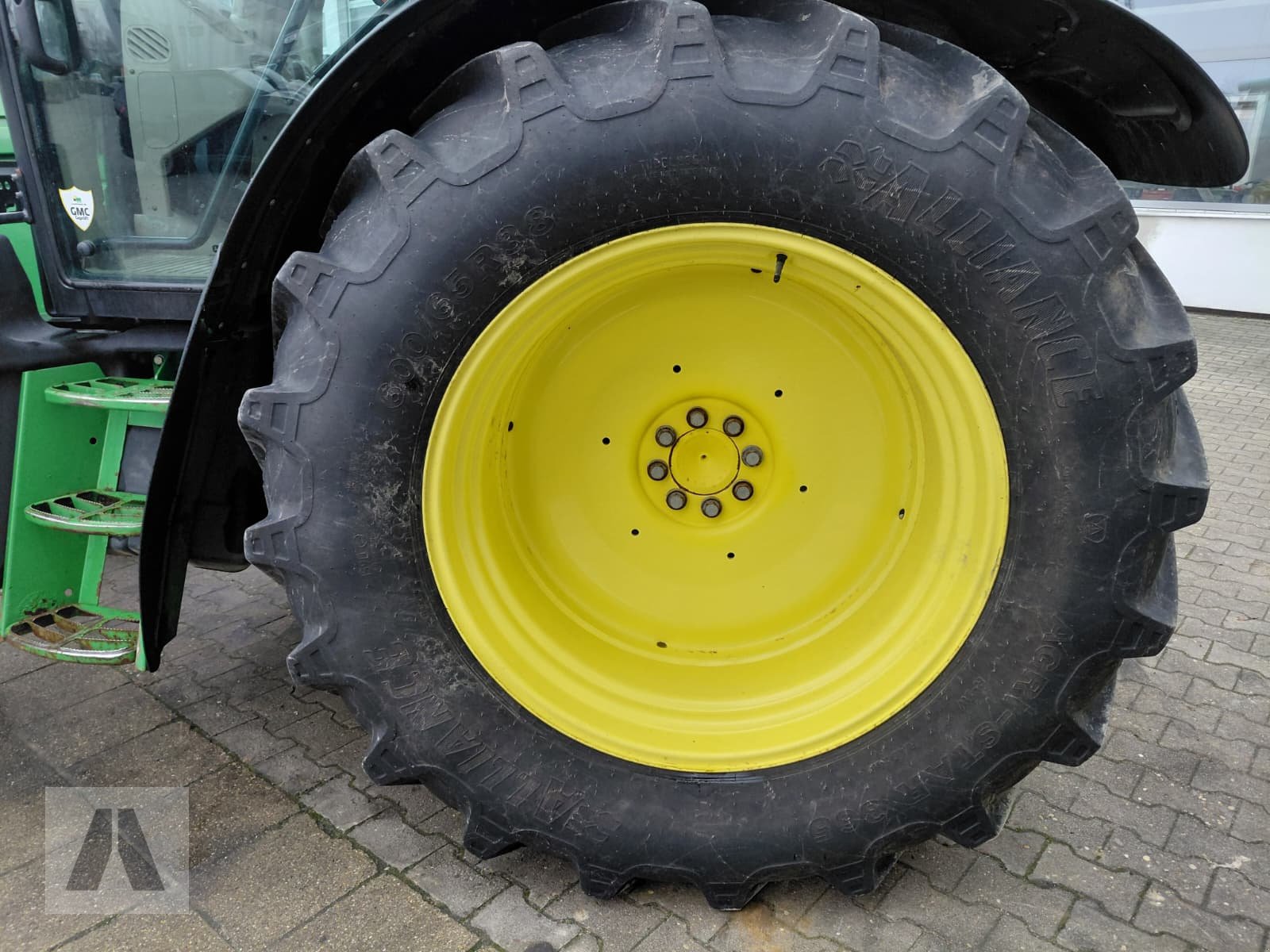 Traktor des Typs John Deere 6115R, Gebrauchtmaschine in Regensburg (Bild 11)