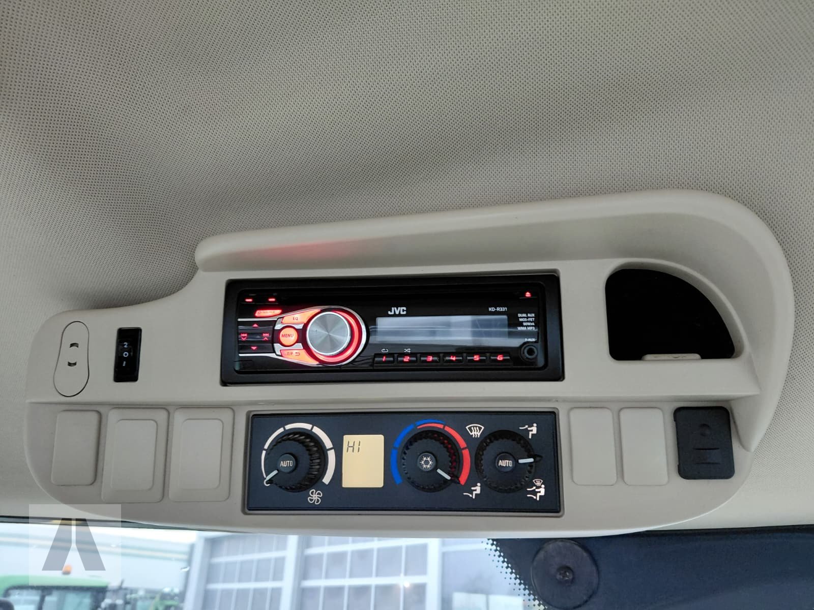 Traktor des Typs John Deere 6115R, Gebrauchtmaschine in Regensburg (Bild 15)