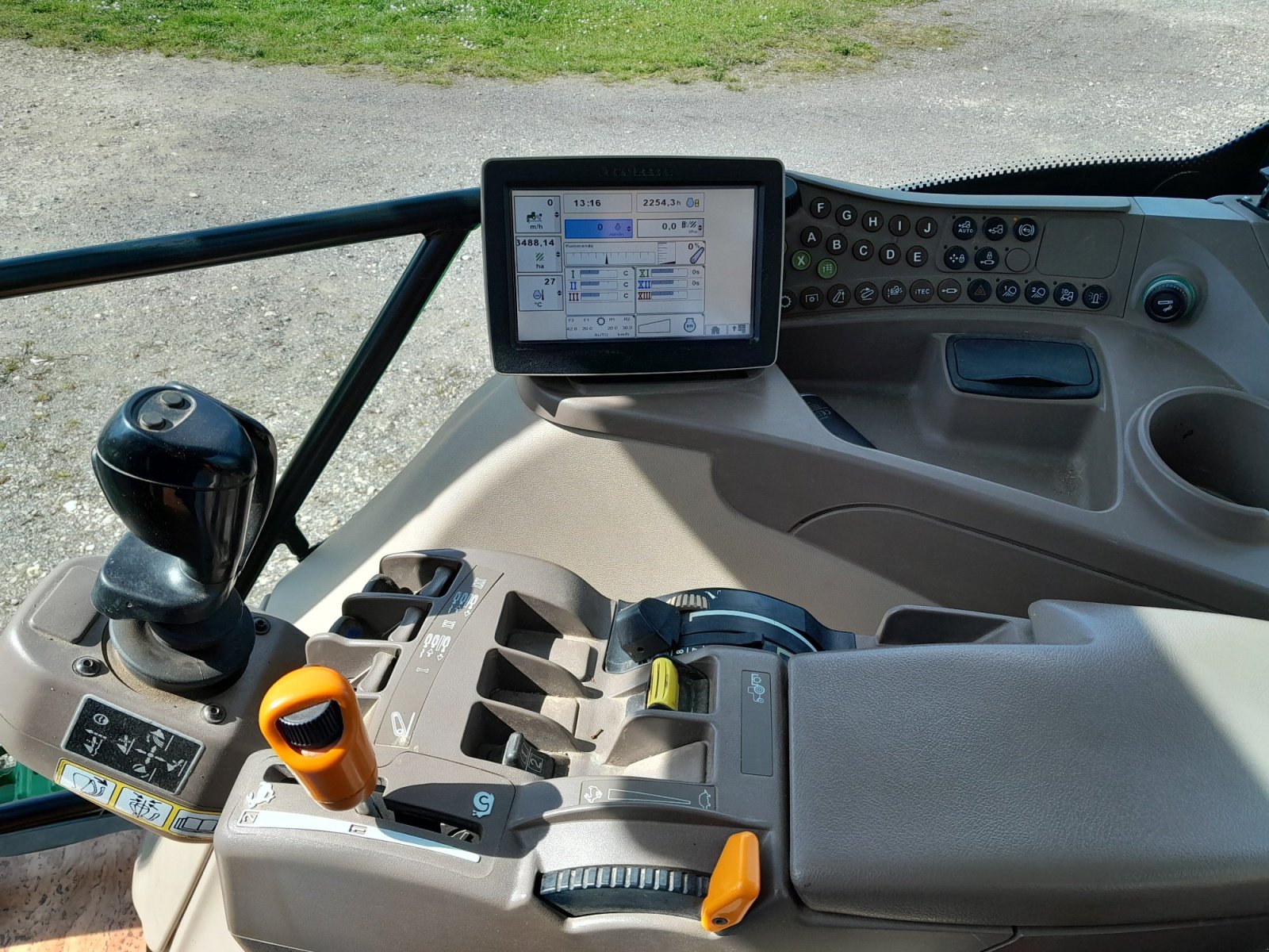 Traktor des Typs John Deere 6115R, Gebrauchtmaschine in Bamberg (Bild 11)