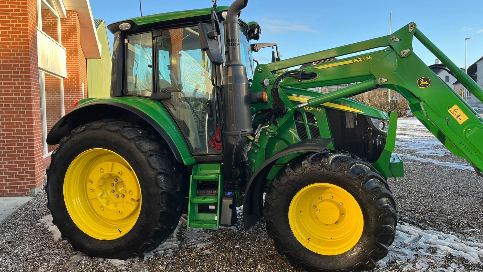 Traktor del tipo John Deere 6120 M Fladnæse, Gebrauchtmaschine en Nørager (Imagen 2)