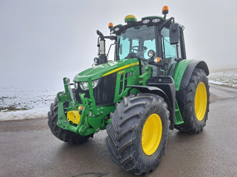 Traktor του τύπου John Deere 6120 M, Ausstellungsmaschine σε Oetwil am See (Φωτογραφία 1)