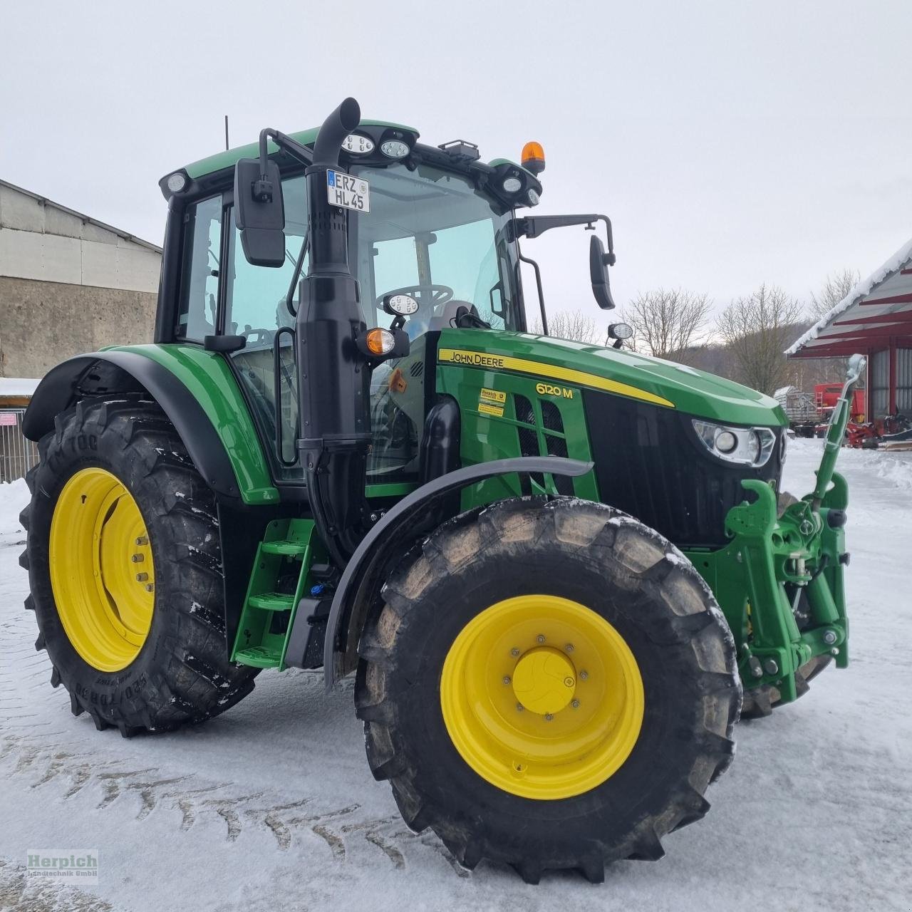 Traktor от тип John Deere 6120 M, Vorführmaschine в Drebach (Снимка 3)