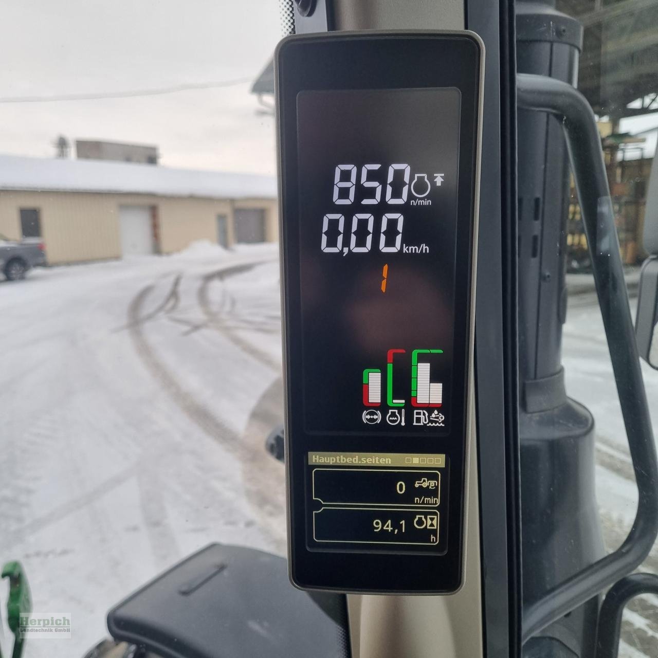 Traktor от тип John Deere 6120 M, Vorführmaschine в Drebach (Снимка 11)