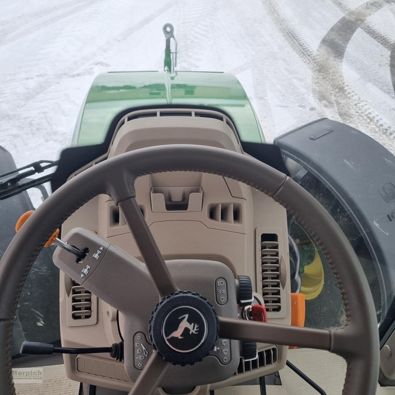 Traktor от тип John Deere 6120 M, Vorführmaschine в Drebach (Снимка 12)