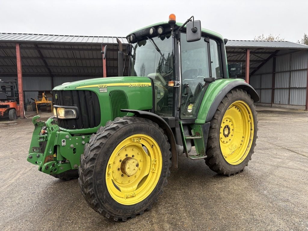 Traktor of the type John Deere 6120 premium, Gebrauchtmaschine in Kronenberg (Picture 10)