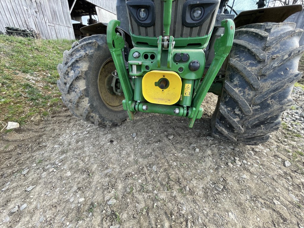 Traktor του τύπου John Deere 6120 R AUTOPOWER ., Gebrauchtmaschine σε UZERCHE (Φωτογραφία 11)