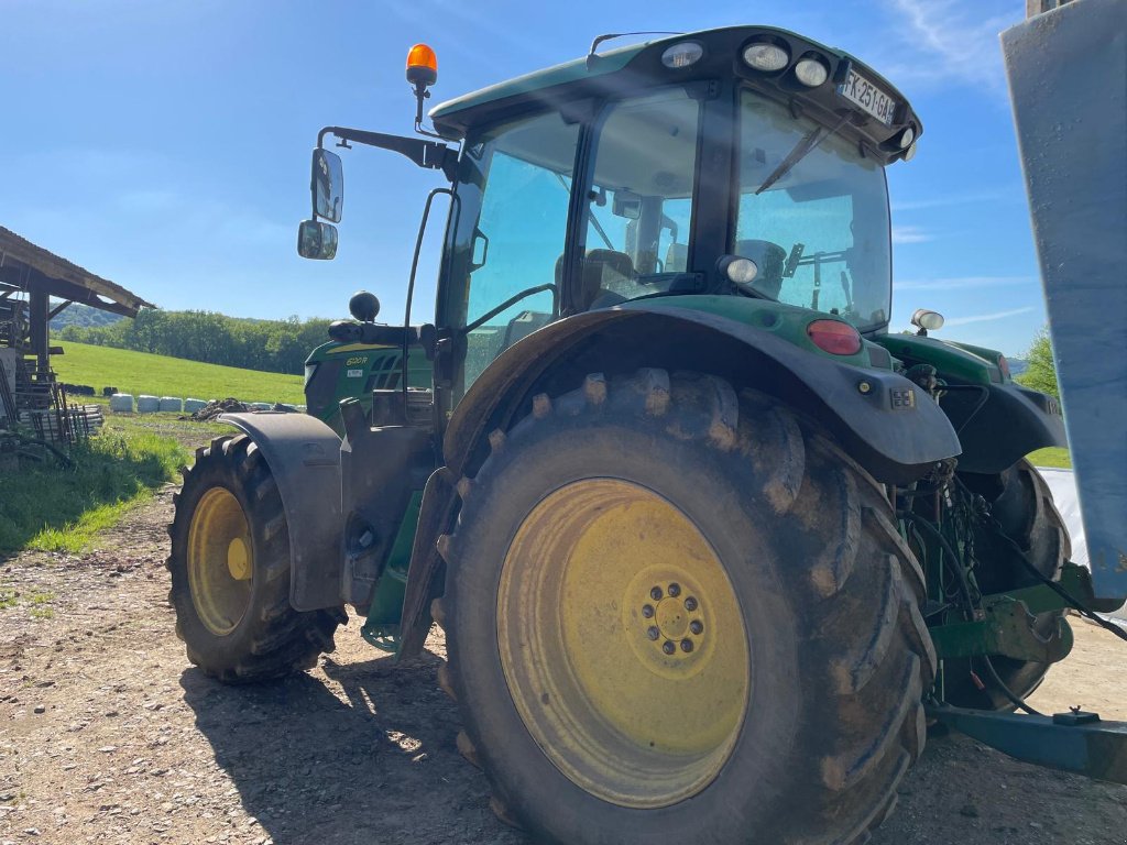 Traktor του τύπου John Deere 6120 R AUTOPOWER ., Gebrauchtmaschine σε UZERCHE (Φωτογραφία 4)