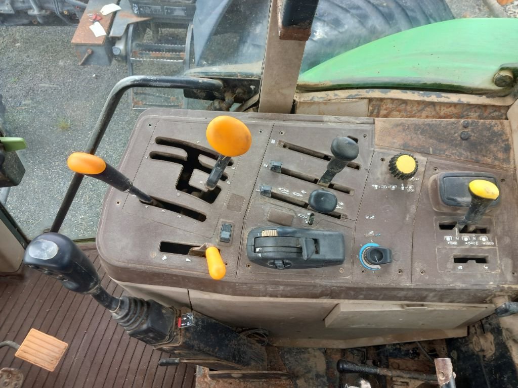 Traktor typu John Deere 6120 SE, Gebrauchtmaschine w BRECE (Zdjęcie 6)