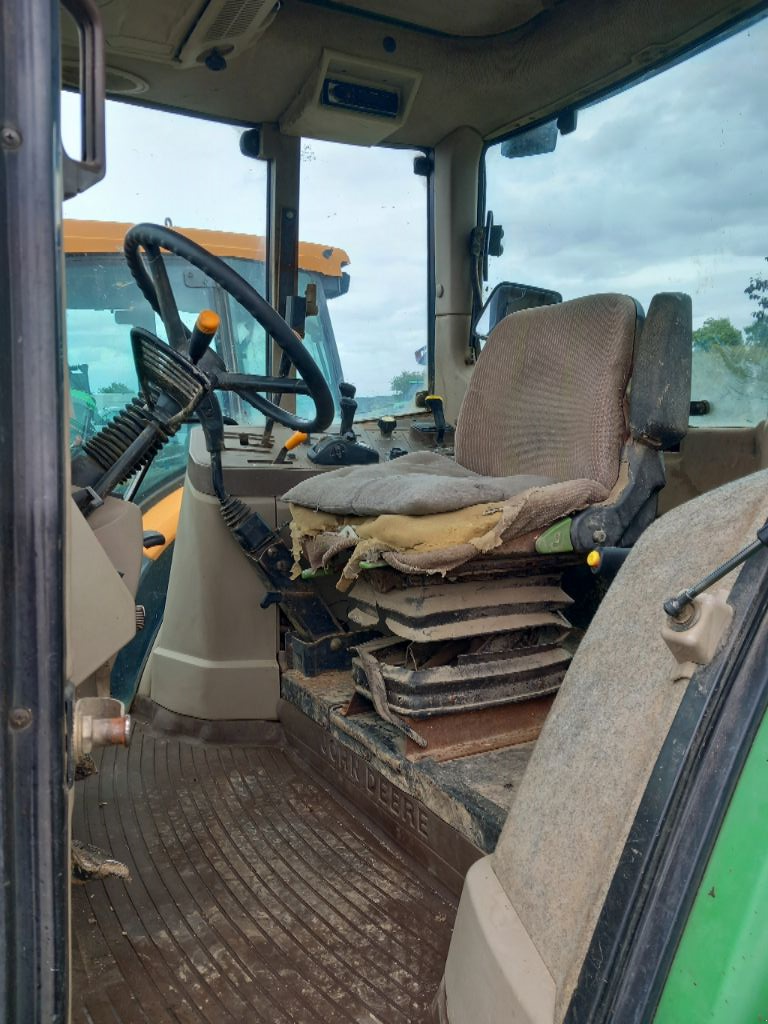 Traktor typu John Deere 6120 SE, Gebrauchtmaschine w BRECE (Zdjęcie 4)