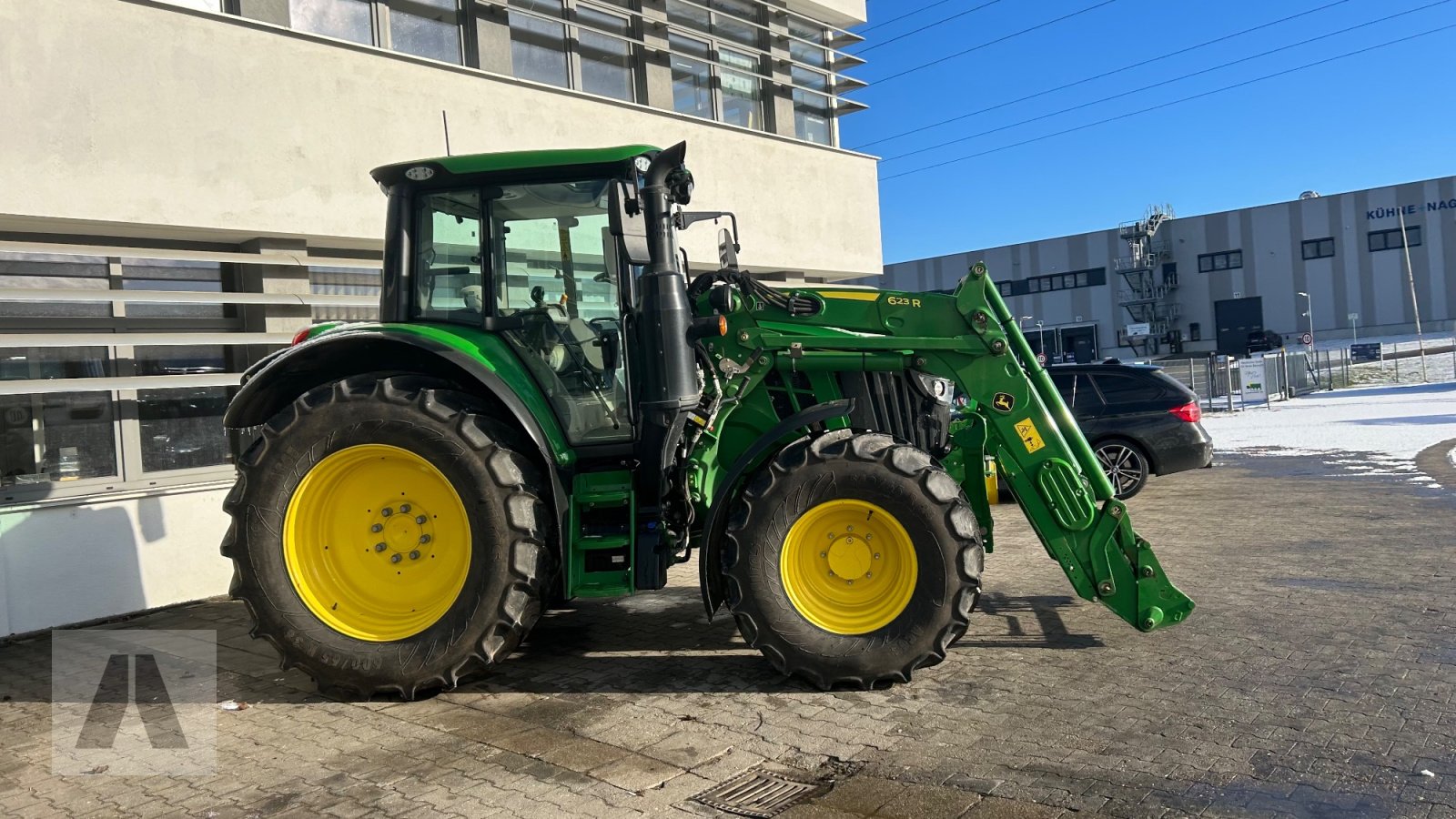 Traktor от тип John Deere 6120M 6120 M mit Frontlader, Gebrauchtmaschine в Regensburg (Снимка 4)