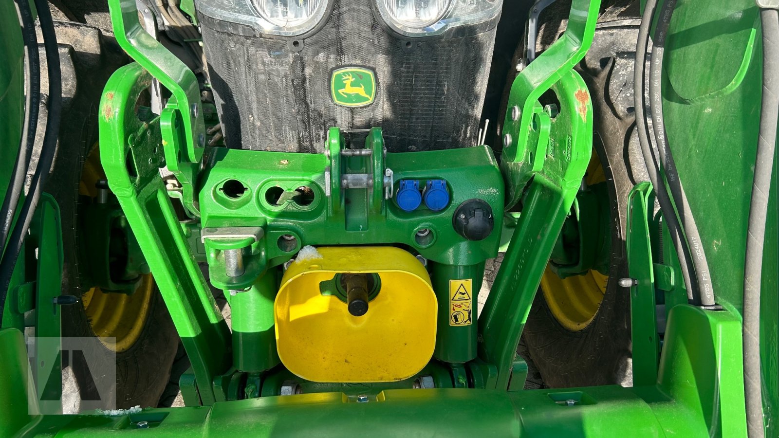 Traktor от тип John Deere 6120M 6120 M mit Frontlader, Gebrauchtmaschine в Regensburg (Снимка 18)