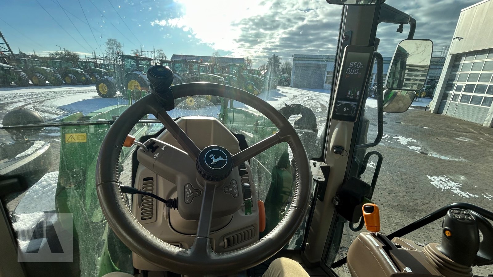 Traktor от тип John Deere 6120M 6120 M mit Frontlader, Gebrauchtmaschine в Regensburg (Снимка 21)