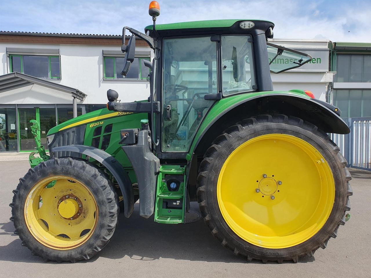 Traktor van het type John Deere 6120M AP, Gebrauchtmaschine in Niederkirchen (Foto 4)